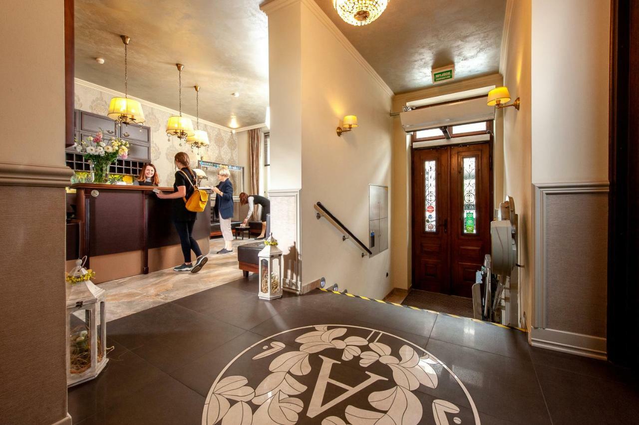 Amber Boutique - Amber Hotel 3*